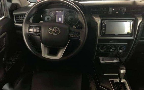 Toyota Fortuner G 2017 White-First Owned-2