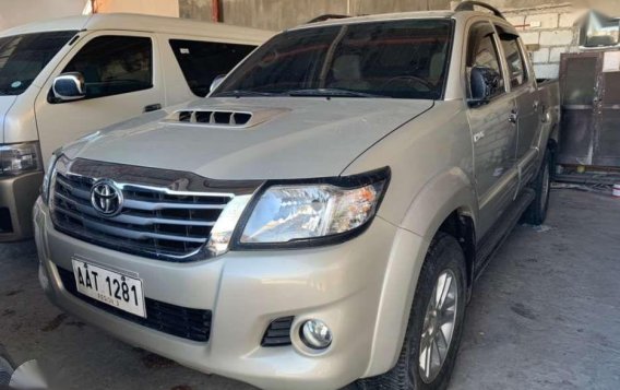 2014 TOYOTA Hilux 25 G 4x2 Gold Metallic Manual