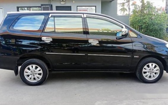 Toyota Innova 2011 G AT for sale-3