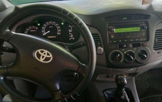 Rush sale! Toyota Innova j 2011-6