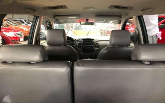 2010 Toyota Innova E AT gas 60kms first owned-5