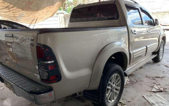 2014 Toyota Hilux 2.5 G 4x2 Diesel Manual Metallic Gold Color