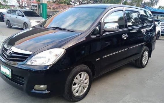 Toyota Innova 2011 G AT for sale-1