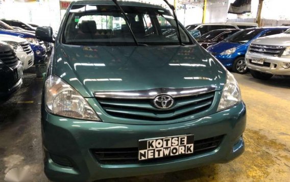 2010 Toyota Innova E AT gas 60kms first owned-2