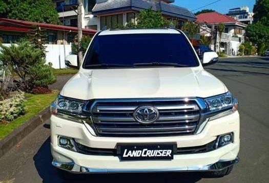 2017 Toyota LandCruiser LC200 Dubai FOR SALE-1