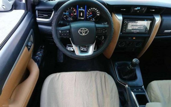 2016 Toyota Fortuner 4x2 mt FOR SALE-7