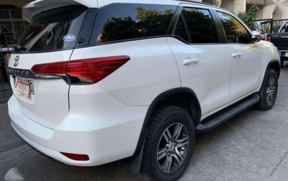 2017 Toyota Fortuner 2.4G 4x2 Automatic White-1