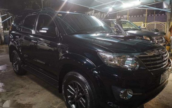 Toyota Fortuner V 2015 for sale-1