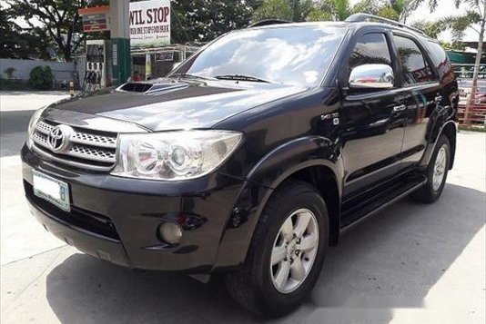 Toyota Fortuner 2011 V AT for sale-1