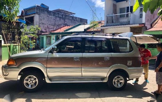 Good condition Toyota Revo vx 200-7