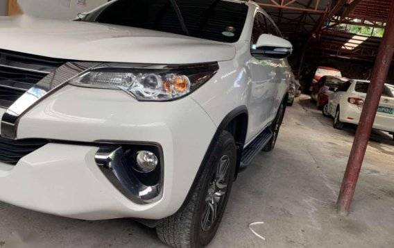 2017 TOYOTA Fortuner 24 G 4x2 Automatic White