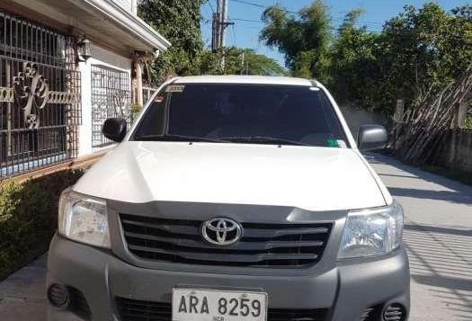 Excellent condition Toyota Hilux j 2015 MT