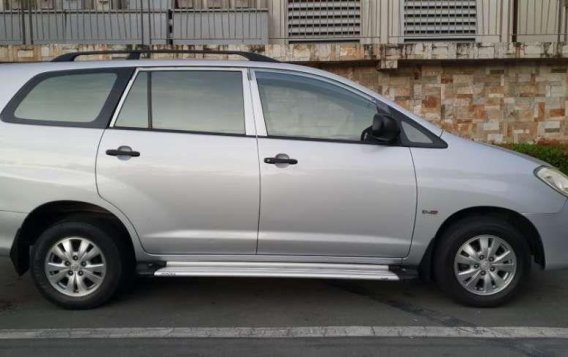 Toyota Innova 2011 J for sale-5