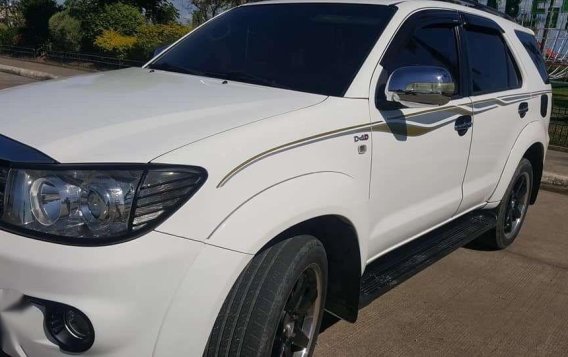 FOR SALE: 2010 TOYOTA FORTUNER G-6