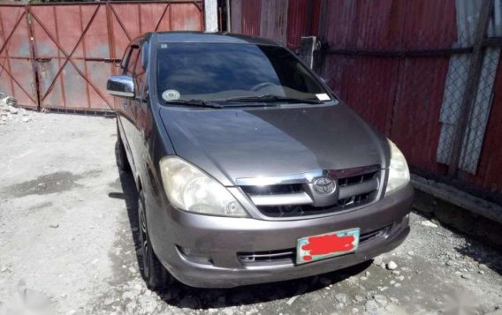 SELLING TOYOTA Innova G 2005 AT-2