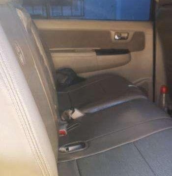 SELLING Toyota Fortuner 2006 diesel-4