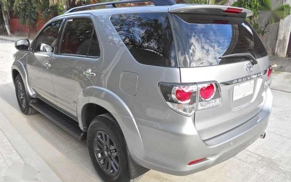 2015 Toyota Fortuner V Diesel AT Casa Maintained -2