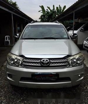 Toyota Fortuner 2010 G AT for sale