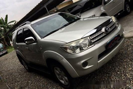 Toyota Fortuner 2010 G AT for sale-2