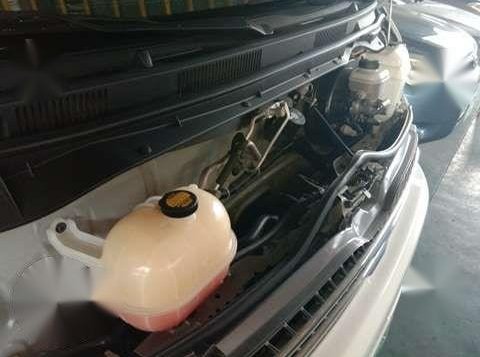 Toyota Super Grandia 2013 Model Pearl White-8