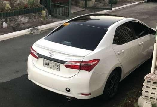 Selling Toyota Altis 1.6E 2015-5