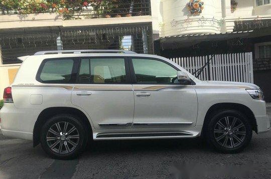 Toyota Land Cruiser 2017 for sale-3