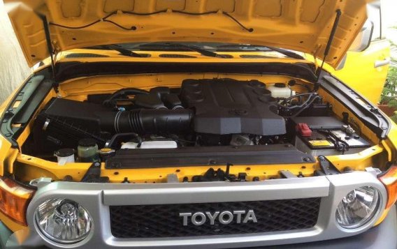 2015 Toyota FJ Cruiser A/T 4.0 4 wheel drive-8
