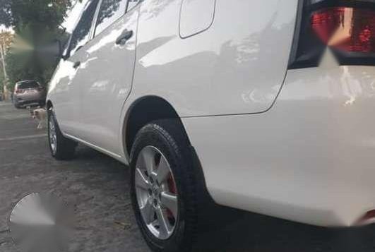 Selling our 2013 Toyota Innova 2.5 E look Diesel-3