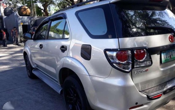 2012 Toyota Fortuner 3.0v trd FOR SALE-9