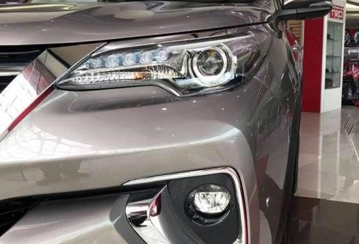 2019 Toyota Fortuner 2.8 4x2 V Dsl AT all in promo or low downpayment-8