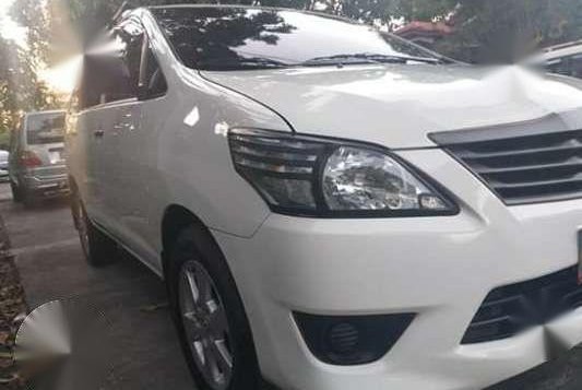 Selling our 2013 Toyota Innova 2.5 E look Diesel-4