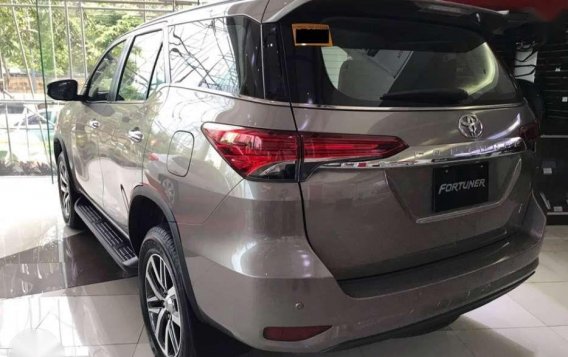 2019 Toyota Fortuner 2.8 4x2 V Dsl AT all in promo or low downpayment-1