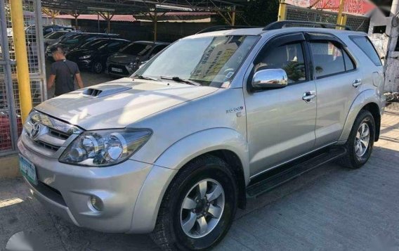 Toyota Fortuner V 2006 for sale -8