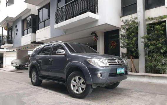 2011 Toyota Fortuner G gas FOR SALE-9