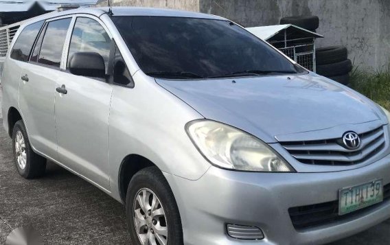 Toyota Innova E 2011 for sale-1