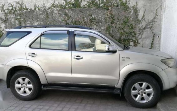 2009 Toyota Fortuner V Gas AT 4x2 VVTi 43Tkms Beige-2