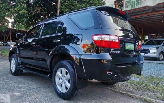 2011 Toyota Fortuner G GAS automatic 1st owned top condition -4