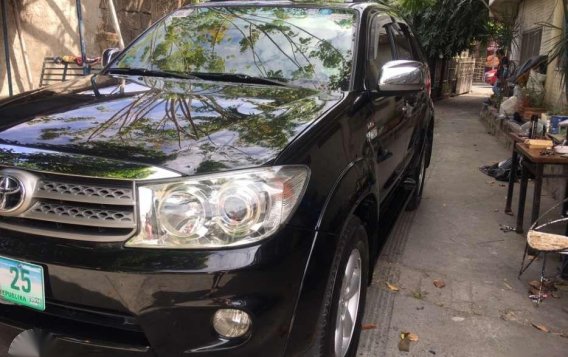 For sale TOYOTA Fortuner g 2010 diesel-9