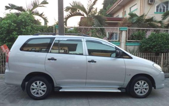 Toyota Innova 2011 for sale-3