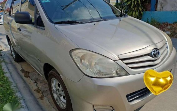 2011 Toyota Innova E for sale-1