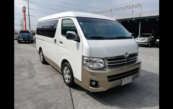 2011 Toyota Hiace Super Grandia AT for sale-4