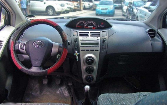 2010 Toyota Yaris 1.5 MT FOR SALE-3