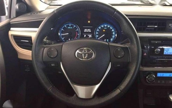 2014 Toyota Corolla Altis 1.6 V Automatic Gas-8