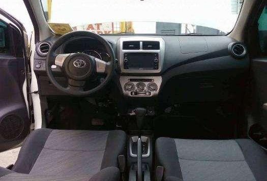 2015 Toyota Wigo 1.0 G AT White for sale-6