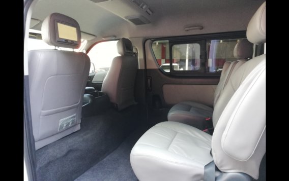 2014 Toyota Hiace Super Grandia AT for sale-9