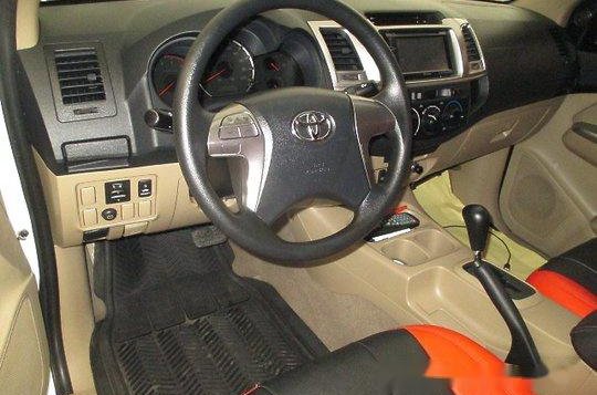 Toyota Hilux 2015 for sale-5