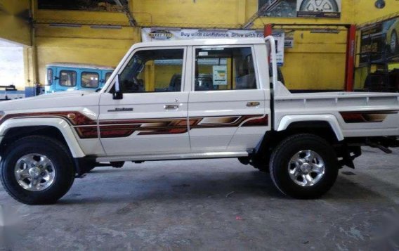 BRAND NEW Toyota Land Cruiser LC79 Pick Up LX10-3