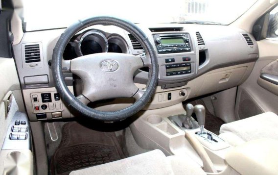 Toyota Fortuner V 4x4 DSL Automatic 2006 for sale -1