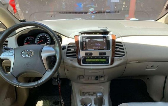 Toyota Innova 2.5G automatic diesel FOR SALE-4