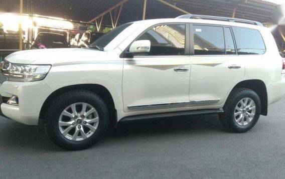 Toyota Land Cruiser VX v8 2018 Bnew UNIT-2